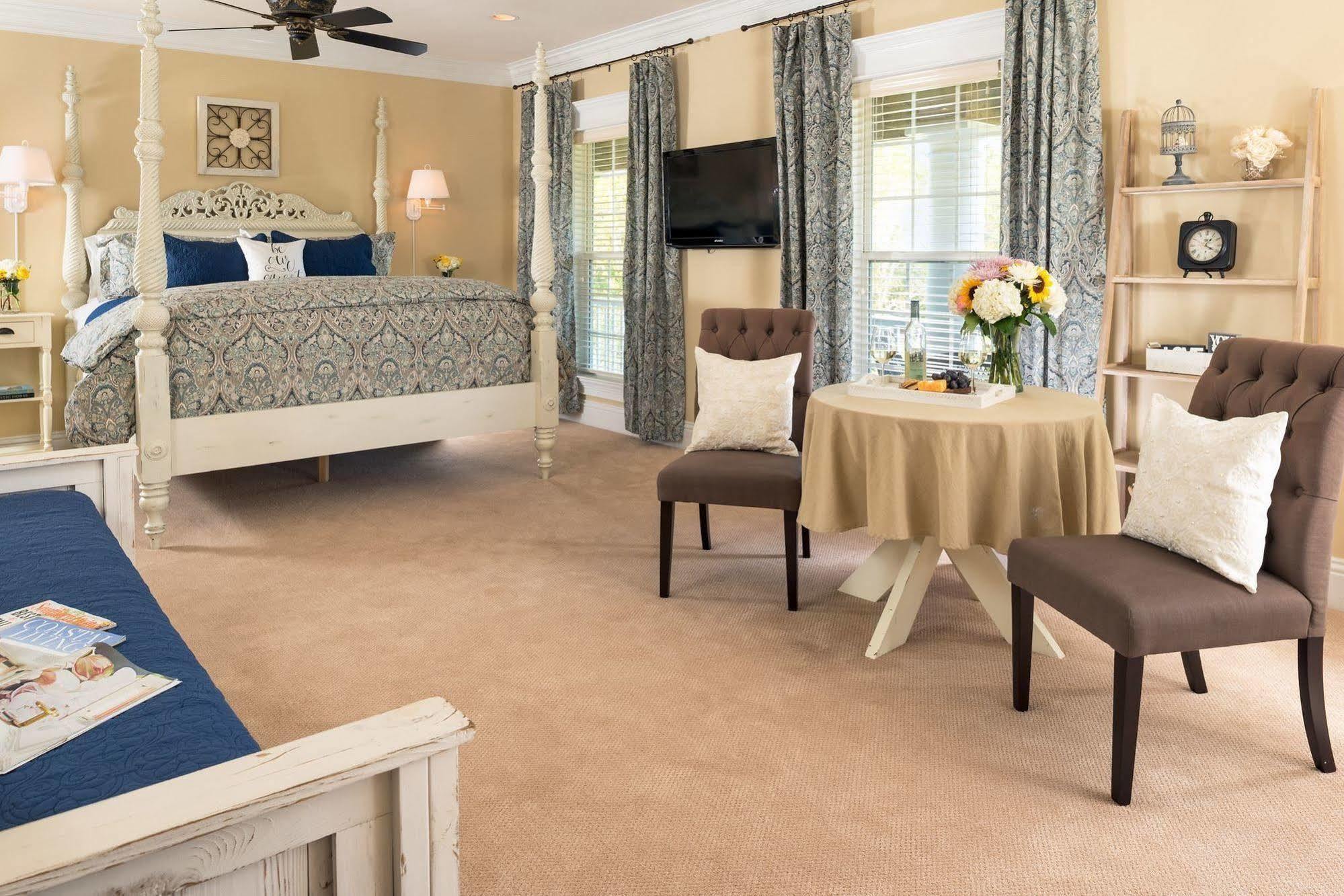 Horse Stamp Inn Waverly Екстер'єр фото